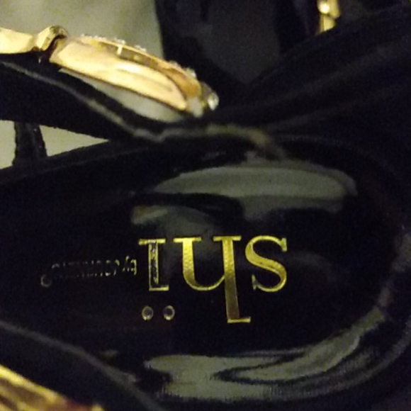 Shi by journey scorpion pumps - Picture 2 of 3